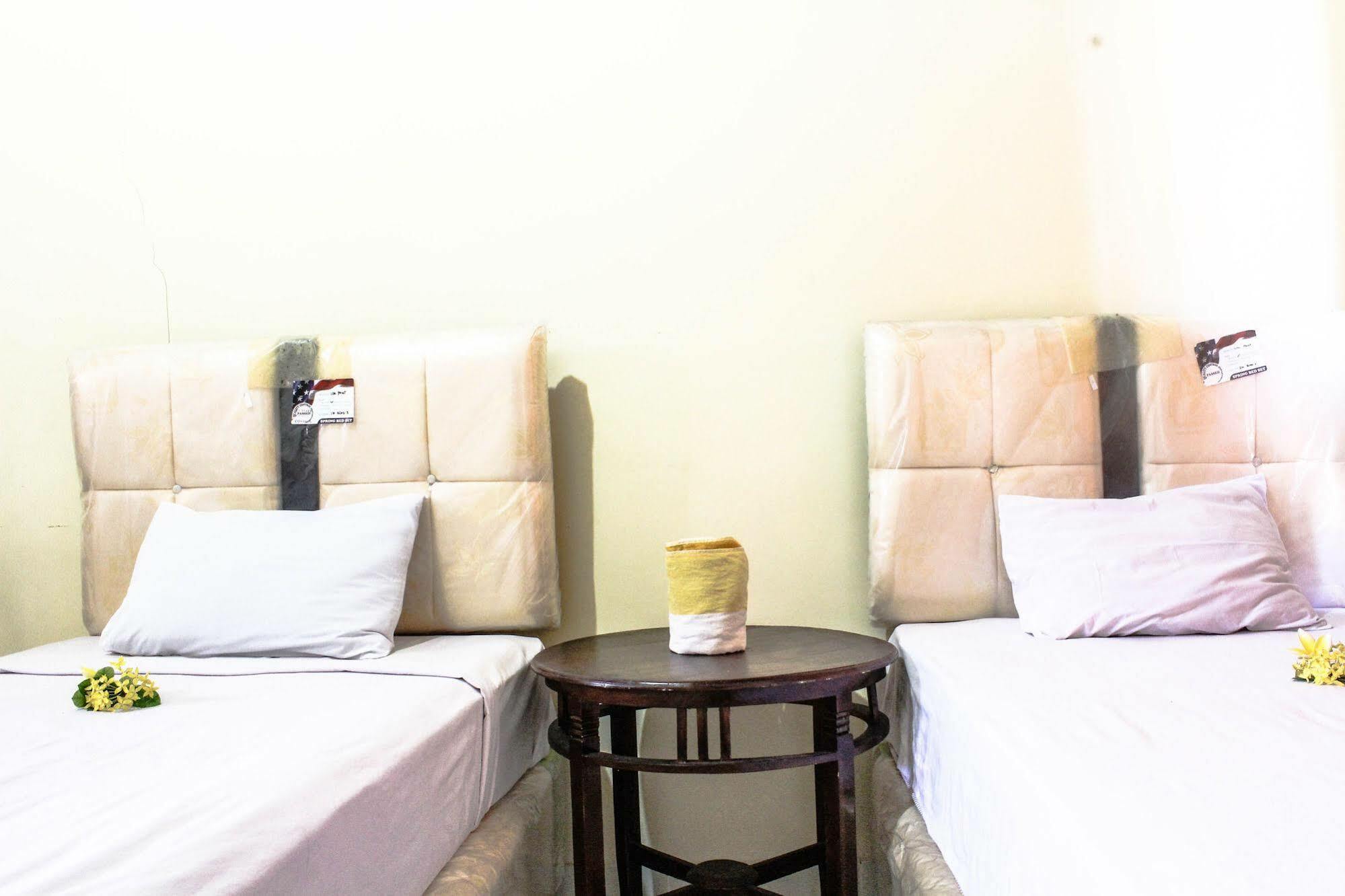 Lolo Beach Inn 레기안 외부 사진